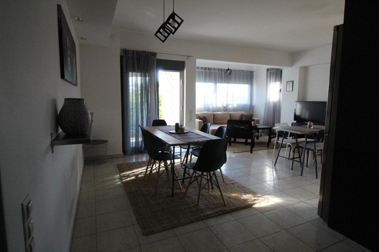 Lovely 2-Bedroom Apartment Athen Eksteriør billede